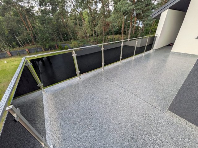 balustrada-tarasowa-stal-szklo-1024x768-640x480